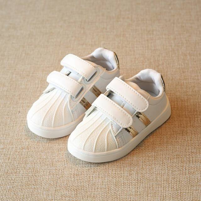 SHK028 Sepatu Anak Import Batam Sneakers Fashion Slip on