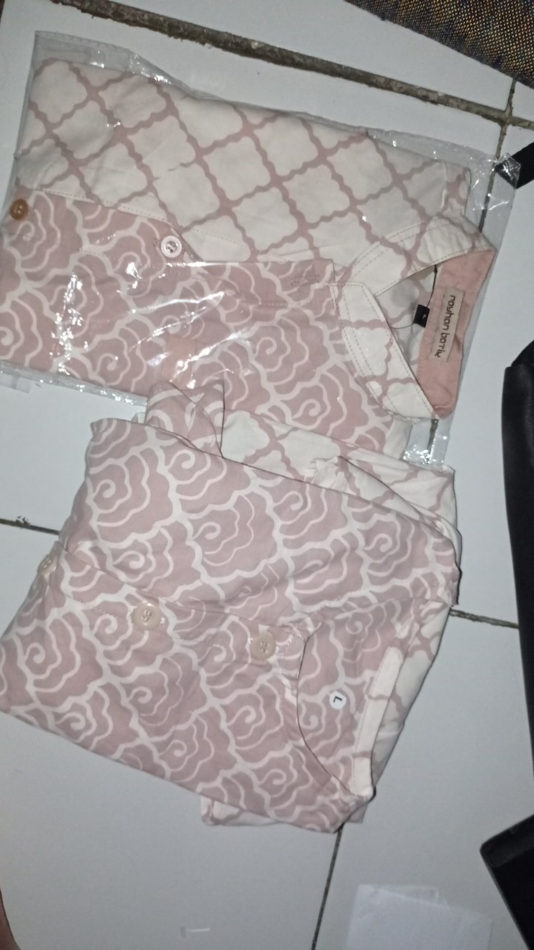 Couple Batik Ayah Dan Anak Cream By Rayhan Batik