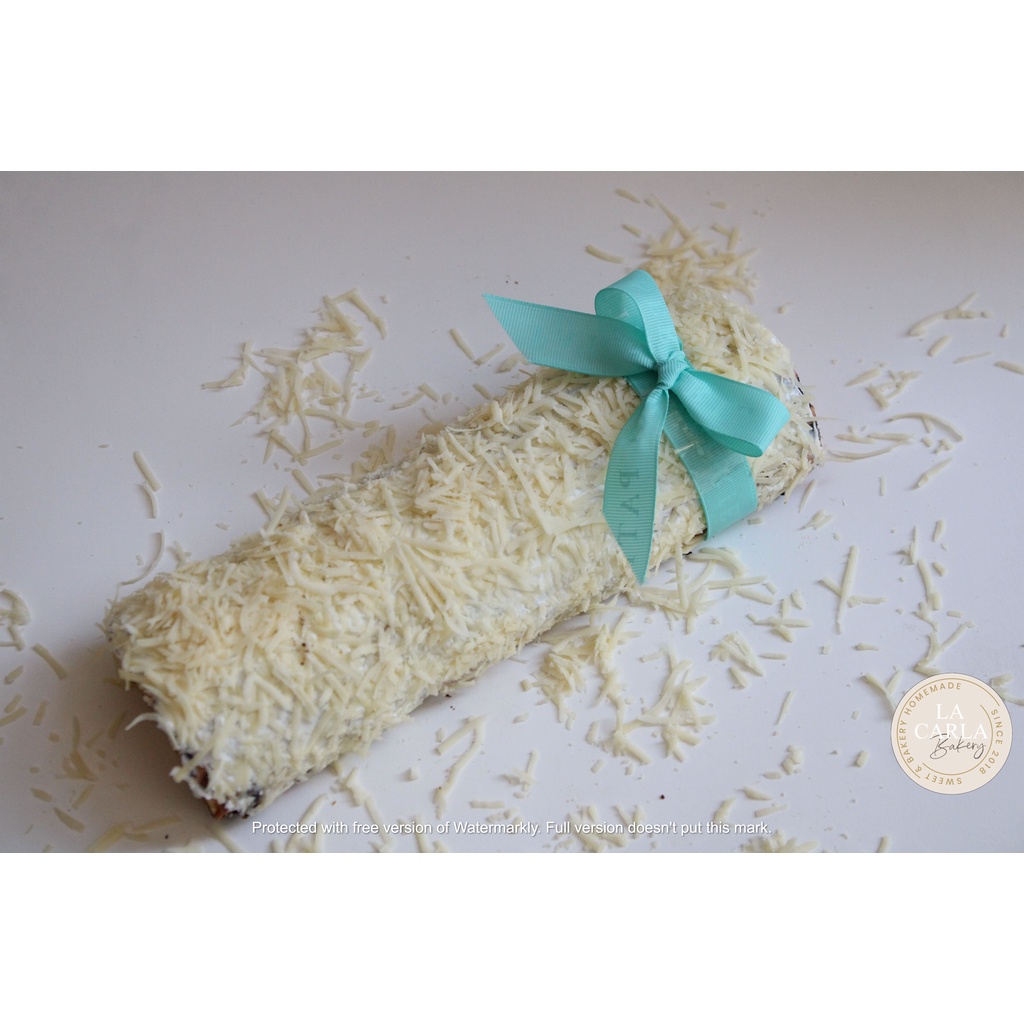 

Cheese Bolu Roll Cake by La Carla Bakery