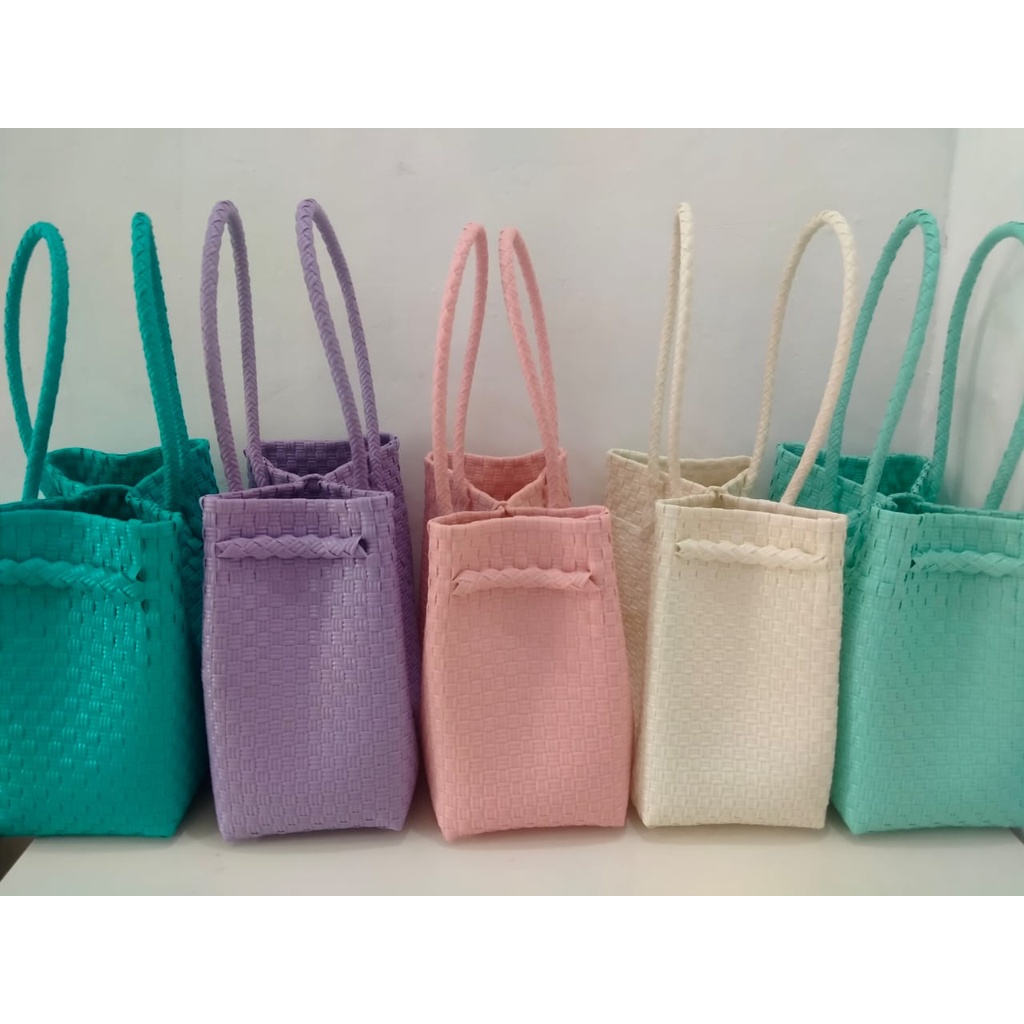 Tas Jali  Premium. Tas Jali Jali Premium. Tas Anyam Jali Jogja Bahan Premium Ukuran S M L Warna Pastel. Riens Collections