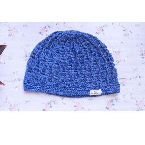 Kupluk/Topi Rajut Motif Sarang Lebah Warna Biru keabuan