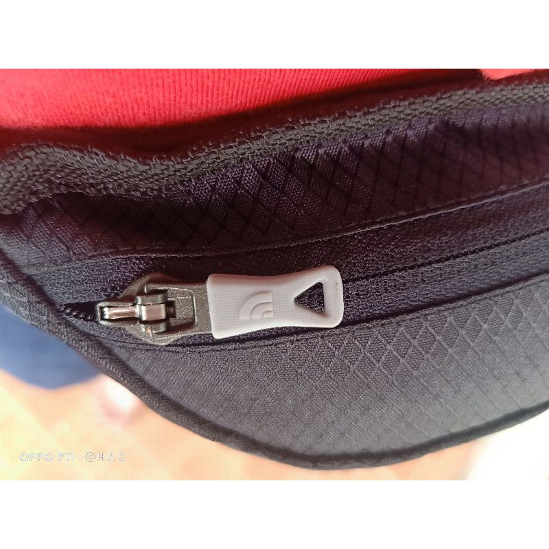 waistbag / tas pinggang pria wanita