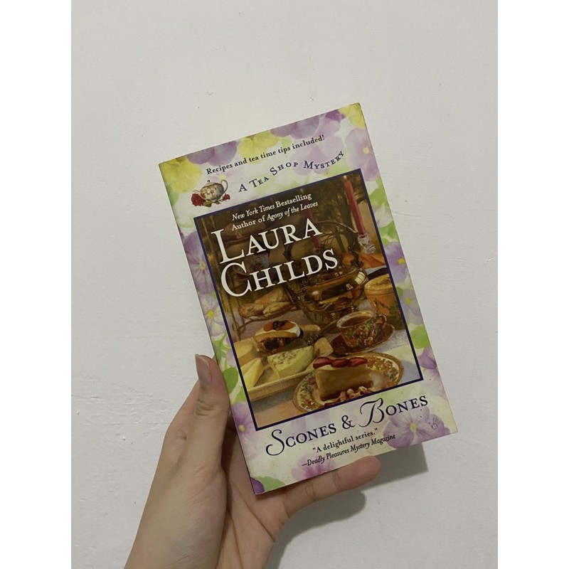 PRELOVED - SCONES&BONES A TEA SHOP MYSTERY by LAURA CHILDS