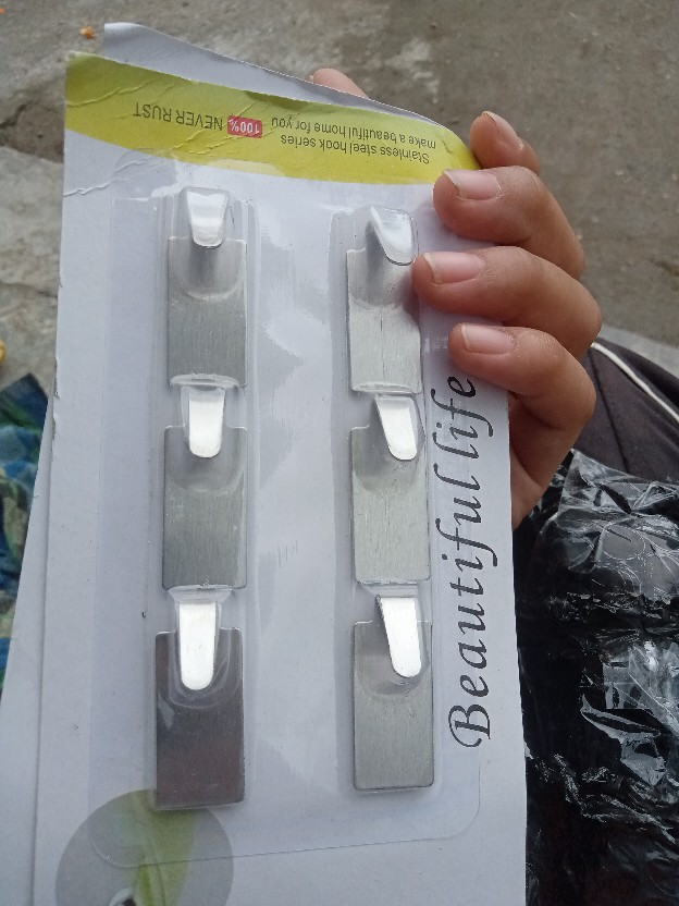 Gantungan Serba Guna Adhesive