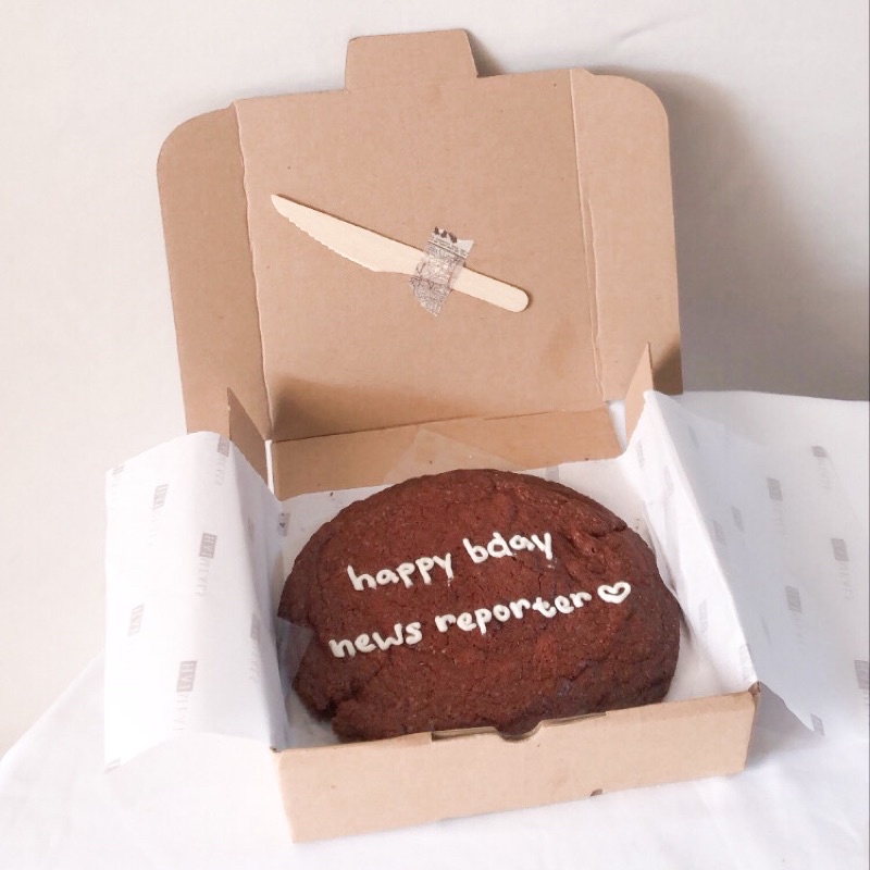 

REDVELVET CHEESE BIRTHDAY COOKIE / cookie monster / big cookie / kue ulang tahun / korean cake