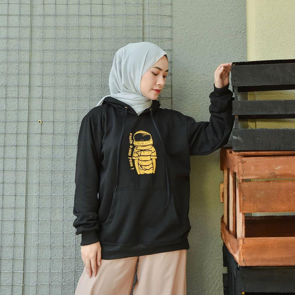 I Need More Space l Sweater Pria dan Wanita