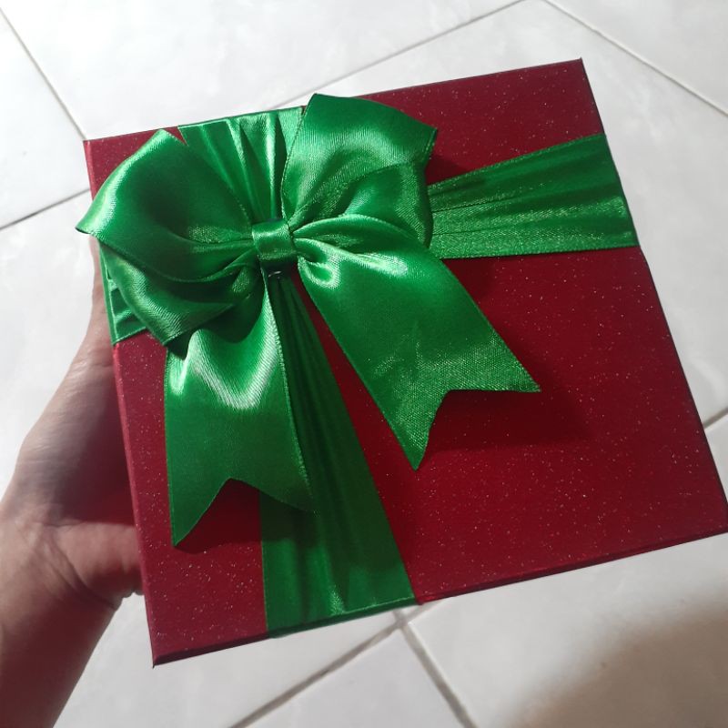 GIFTBOX CANTIK BISA CUSTOM WARNA HARDBOX KOTAK KADO HADIAH ISTIMEWA