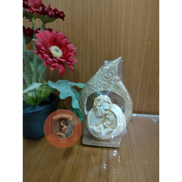 Patung Keluarga Kudus Daun 12cm