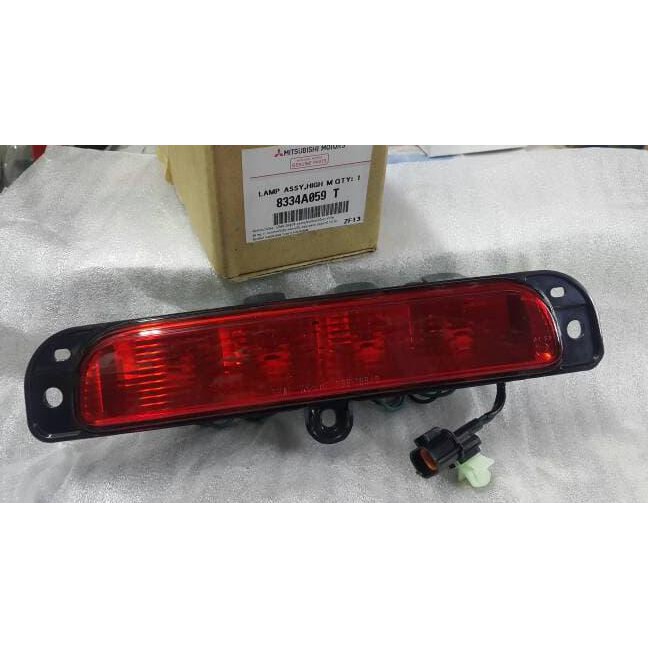 TERLARIS LAMPU BAGASI STRADA TRITON