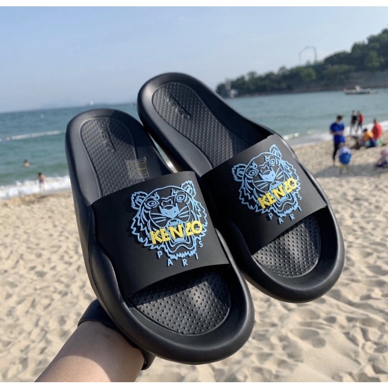 KENZ0 SLIDES SLIPPERS BLACK FONT WHITE