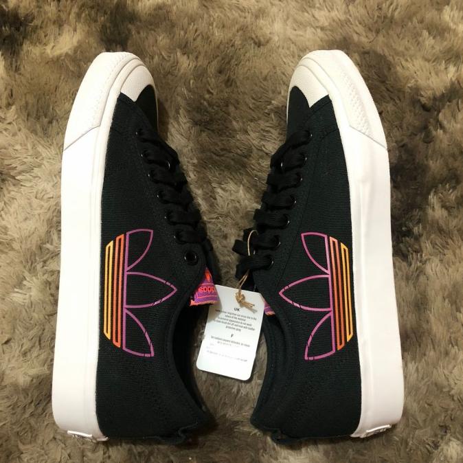 Jual Produk Terbaru Sepatu Sneakers Adidas Nizza Trefoil Canvas Original