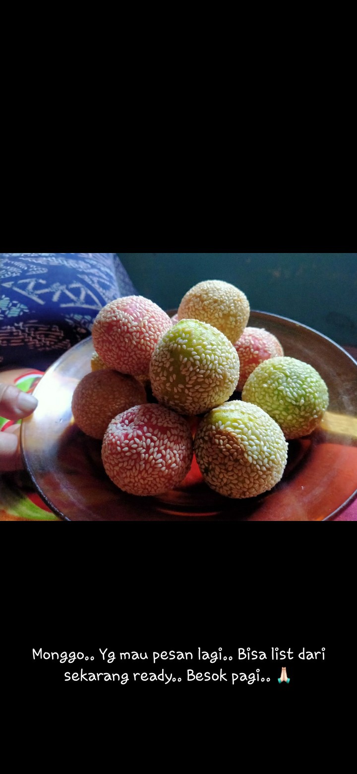 Bola Kayu Pengganti Kapur Barus (1 Set Isi 5)