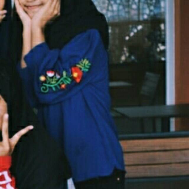 [preloved] roses embroidery blouse blue