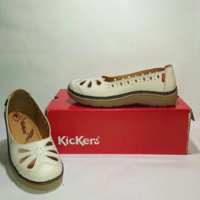 Sepatu Wanita Kickers Putih Butterfly