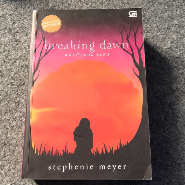 Buku bekas BREAKING DAWN