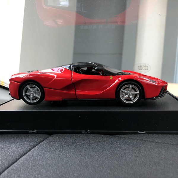 Pajangan FERRARI LAFERRARI Miniatur Parfum Parfume Pewangi Mobil