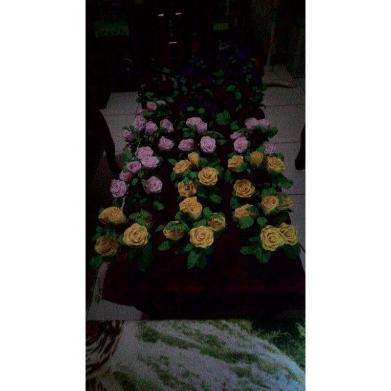 Bunga mawar flanel pot plastik