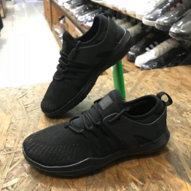 Sepatu everlast roku training original size 37