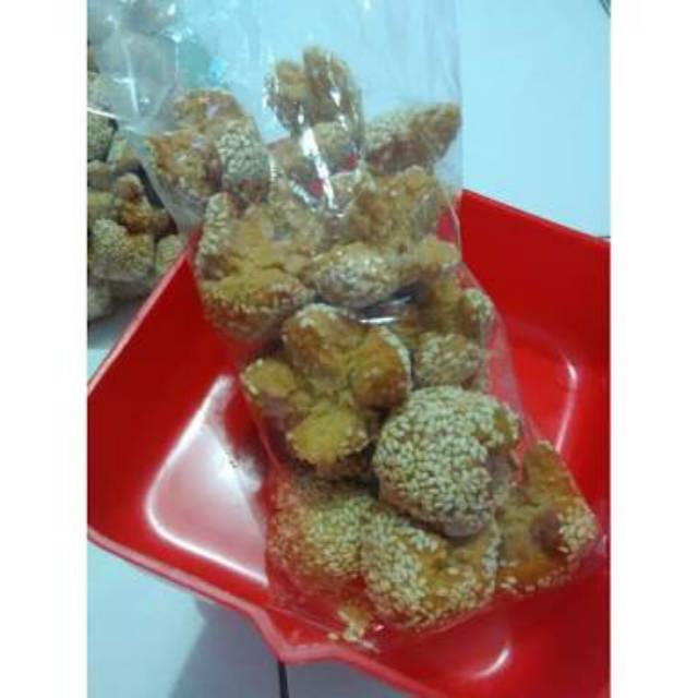 

Kue ketawa kecil khas medan(250grm)
