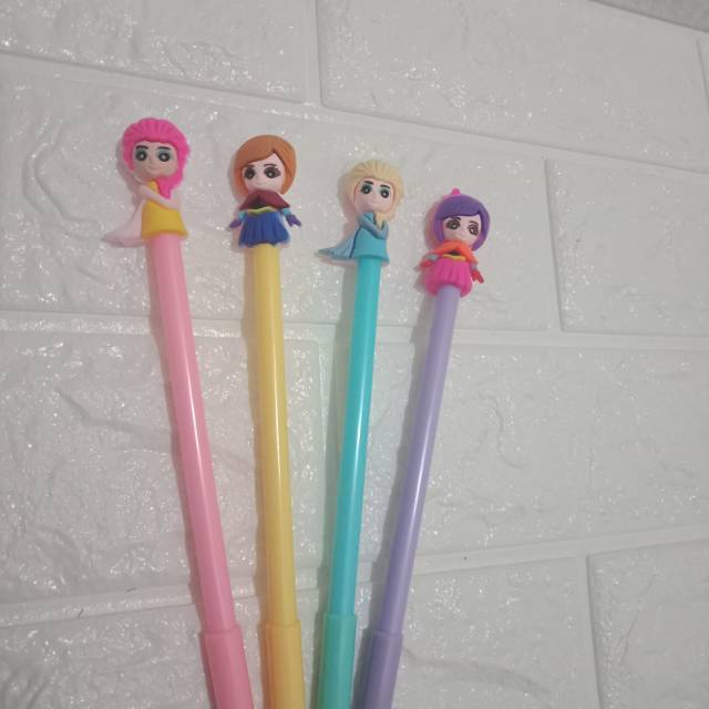 

Bolpen Pulpen Gel Motif Frozen Series