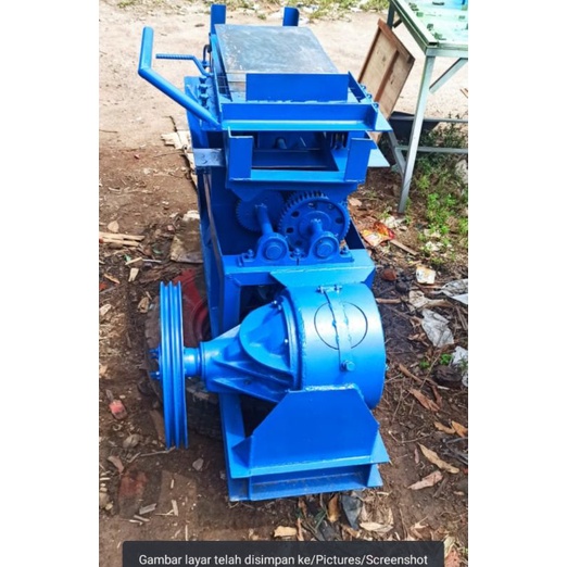 MESIN CETAK BATA MERAH PRESS BAHAN BAKU TANAH LIAT DAN LEMPUNG