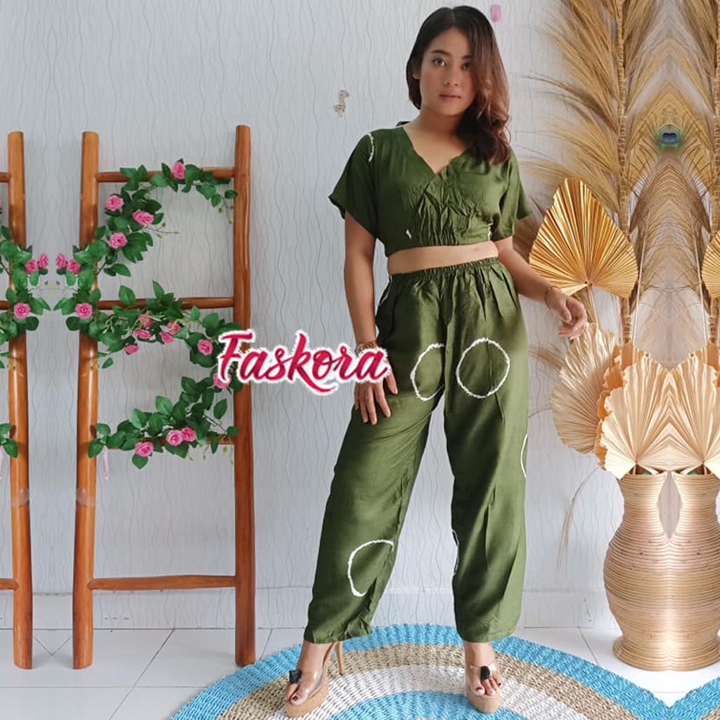 Atasan Crop Wanita Lengan Pendek / One Set Crop Tie dye Wanita / Setelan Crop Tie dye Pendek