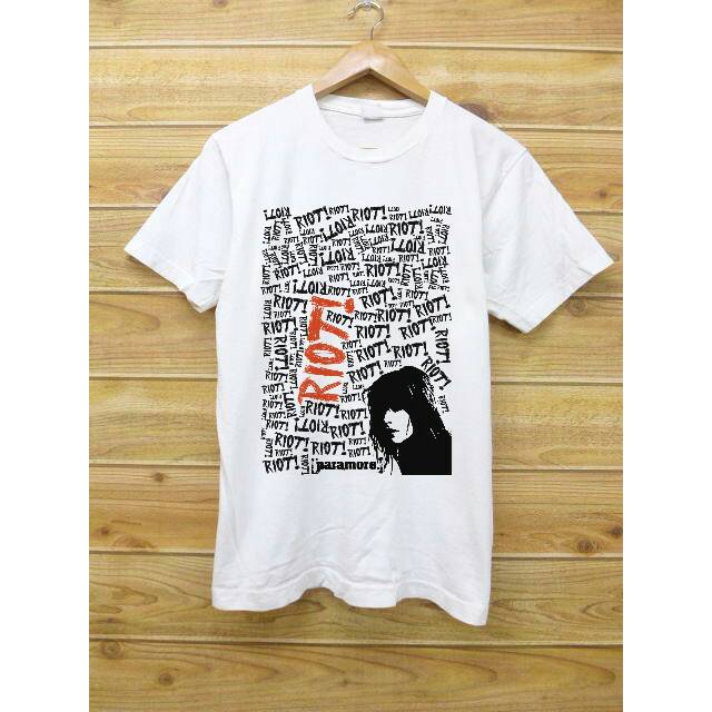 Kaos Paramore (Riot)