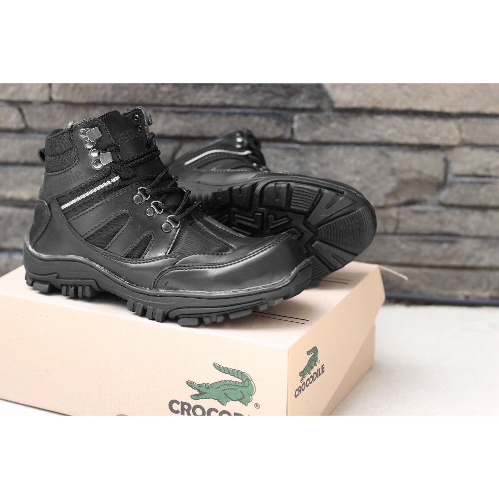 ( COD ) SEPATU SAFETY BOOTS CROCODILE ARMOR ADVENTURE TRACKING HIKING GUNUNG