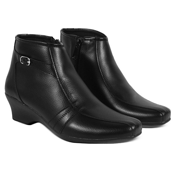 Sepatu Pantofel Boot Wanita V 3701 Brand Varka Sepatu Formal Kerja Wanita kulit sintetis Berkualitas - Hitam