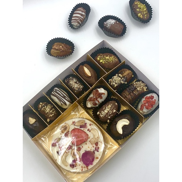 

Premium Cokelat Kurma + Chocolate Bark Kemasan Komplit