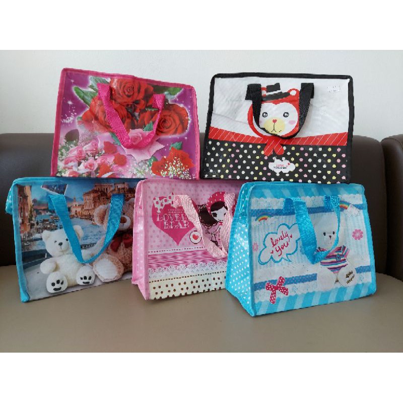 

GOODIE BAG TAS PESTA SOUVENIR ULANG TAHUN ANAK 28 X 22 X 11 CM