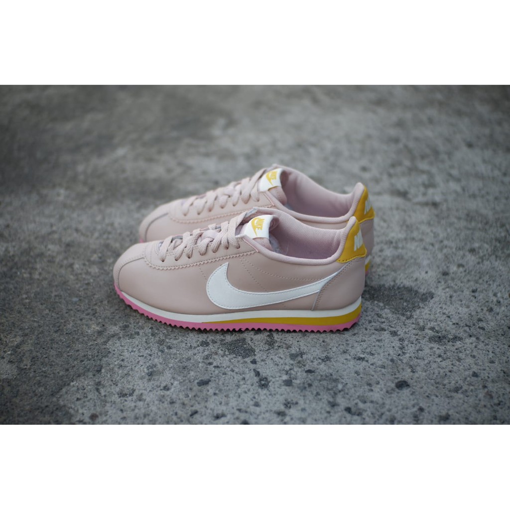 peach nike cortez
