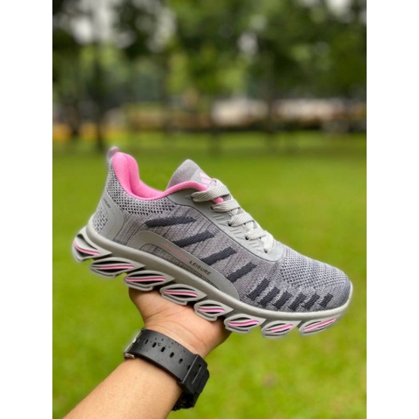 sepatu perempuan adidas springblade leisure premium