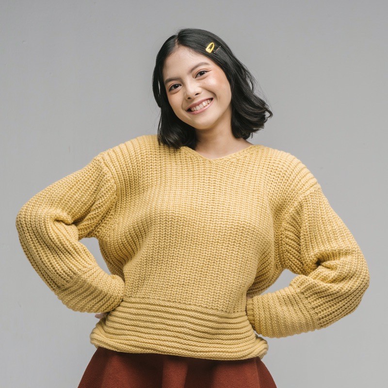 Vintage House Kayra Oversized Sweater ((Sweater Rajut Wanita Korea / Korean Sweater)-BUTTER