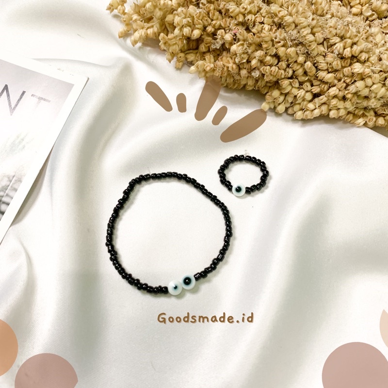 GELANG MANIK HITAM MATA