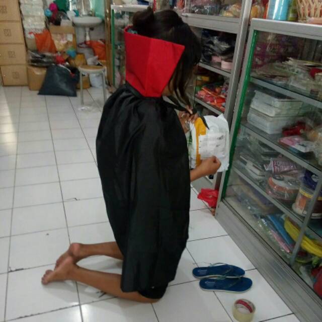 Jubah hallowen anak drakula 75 cm