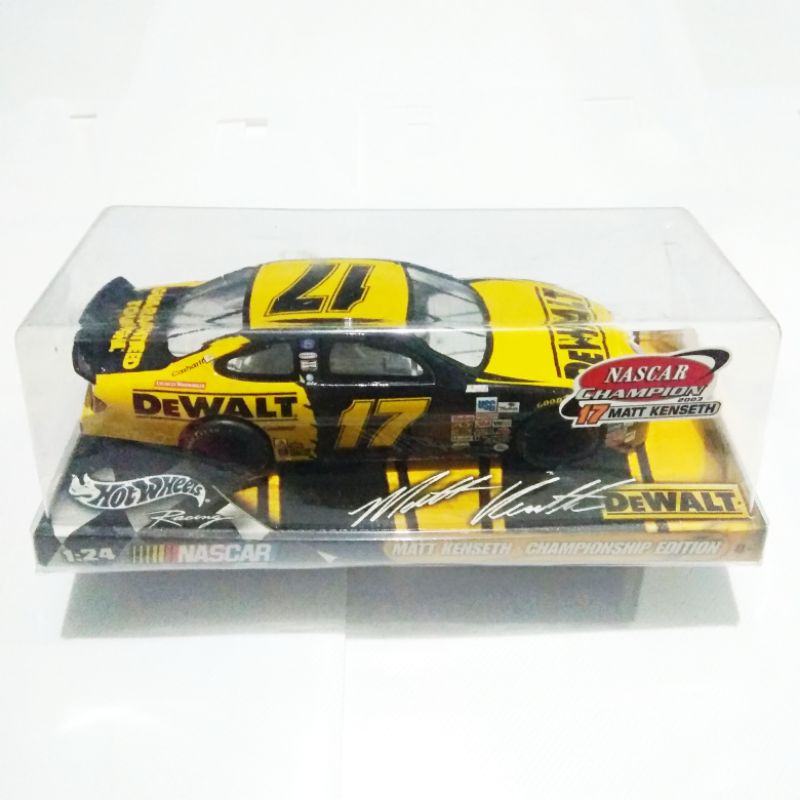 Nascar No 17 DeWalt Lexan Matt Kenseth Ford Taurus Championship Edition skala 24 HOT WHEELS card
