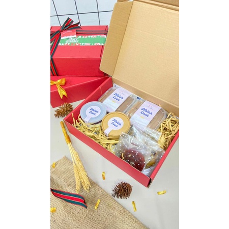 

HAMPERS NATAL MISTLETOE PACKAGE