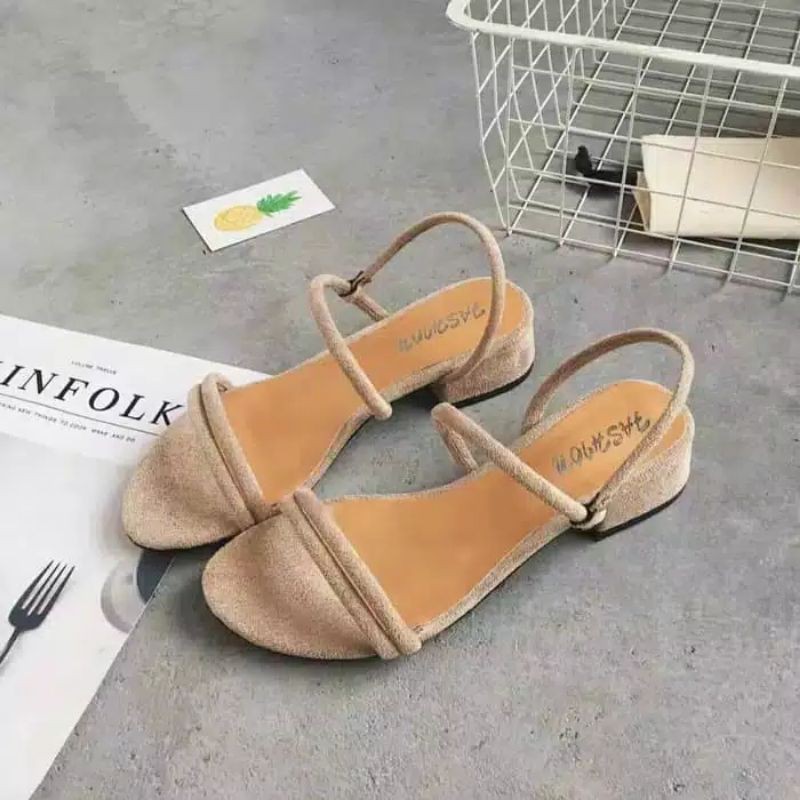 sandal hak tahu wanita pendek 3cm santai