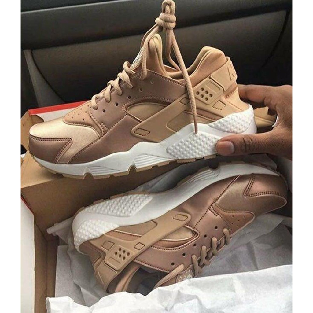 Jual nike huarace sneakers premium quality Diskon