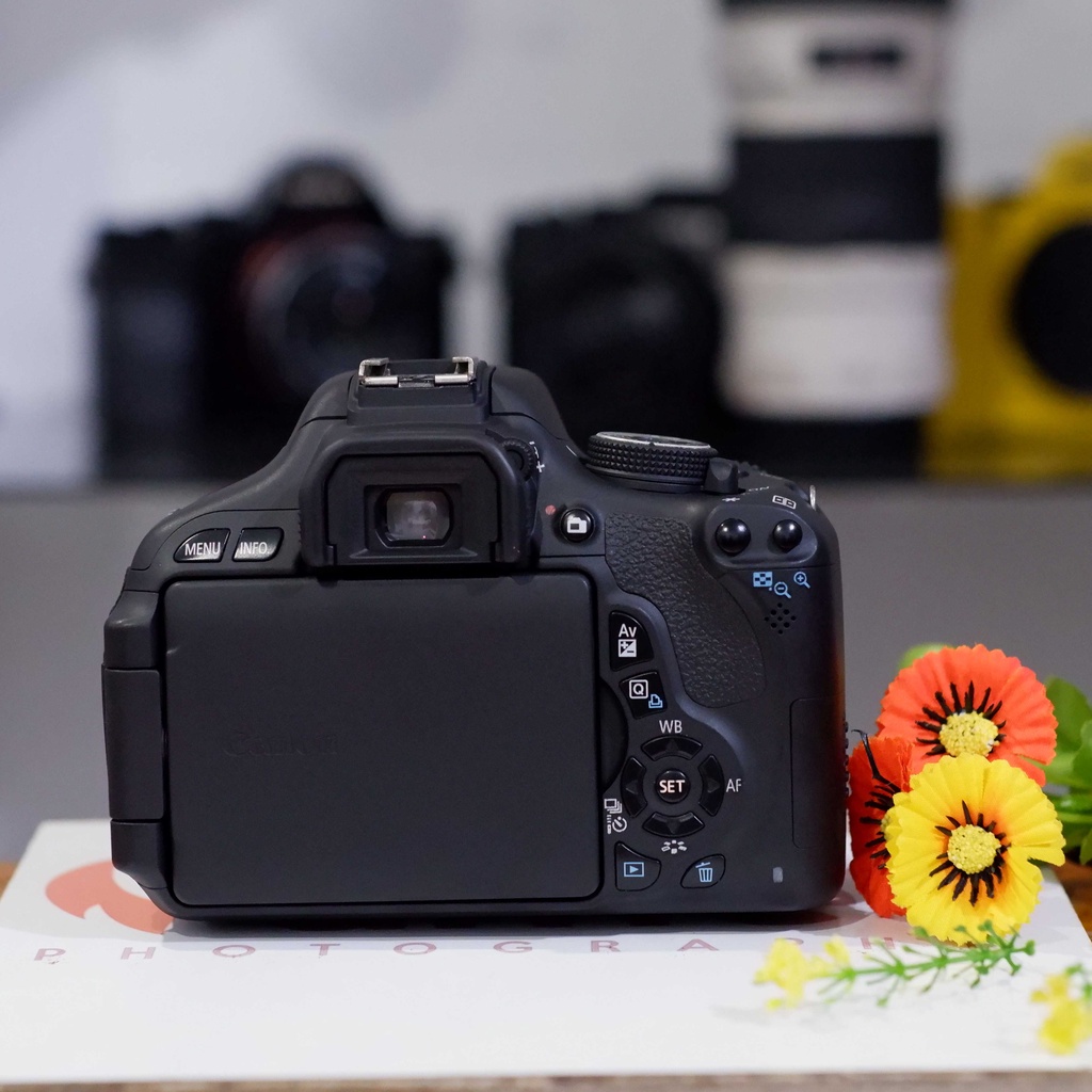 CANON Eos 600d dan lensa kit siap pakai mulus terawat -masih doff-4