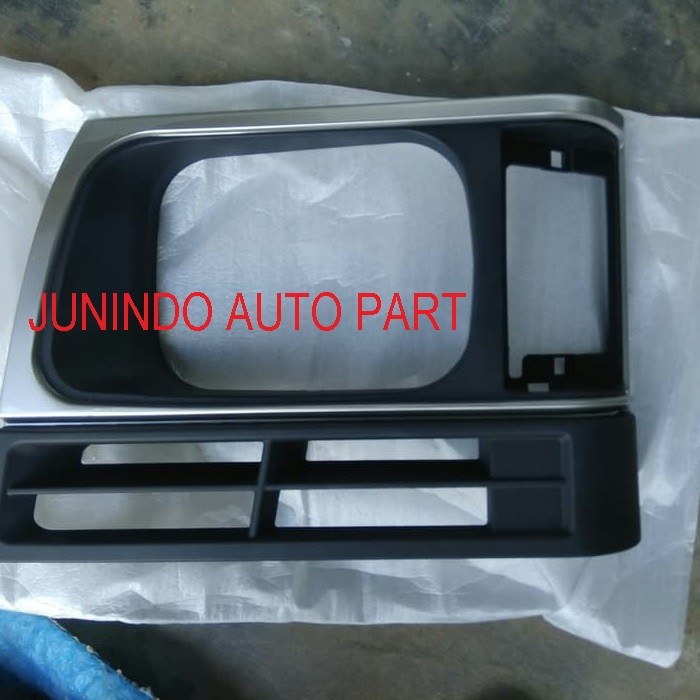 RING LAMPU DEPAN KIRI L300 - BEZEL LAMPU L300 KM001866