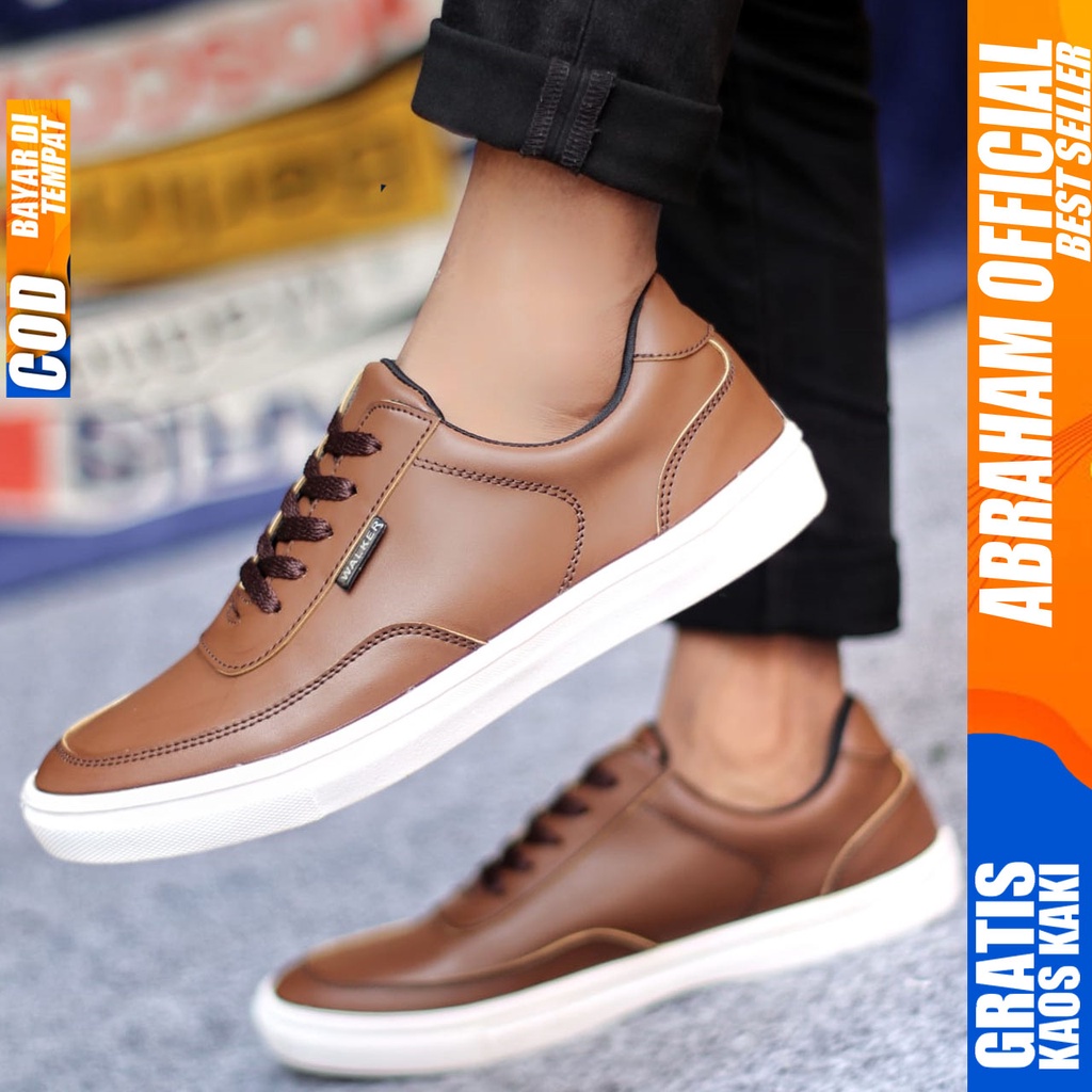 Sepatu Casual Pria Sneakers Hitam Kasual Kulit Pu Kekinian Kerja Kuliah Kantor Fashion Shoes Terbaru