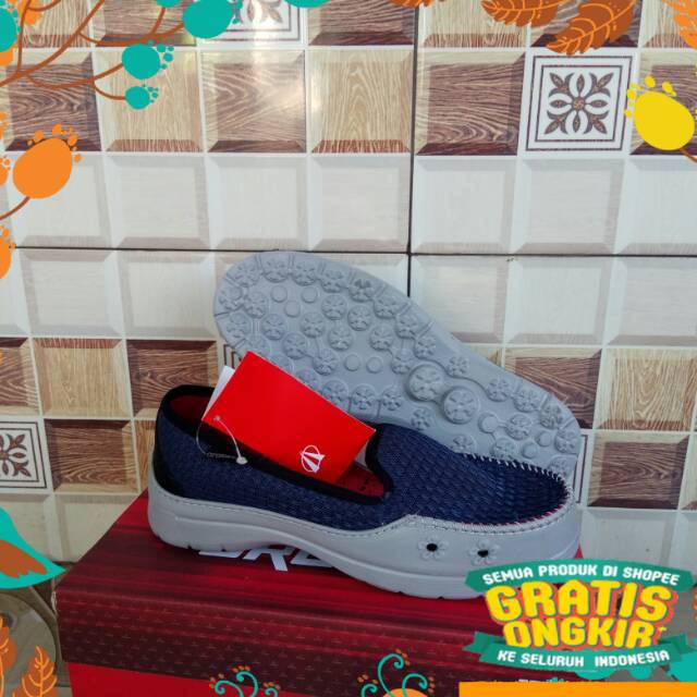 spatu anak kecil hitam polos full black / Ardiles Slob / Slob Cewek / Sepatu Phylon / Sepatu Bermain