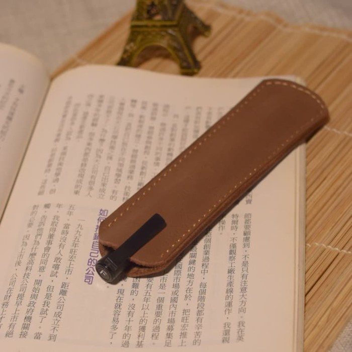 

TEMPAT PENSIL SARUNG PULPEN DARI KULIT SAPI ASLI JENIS CRAZY HORSE promo