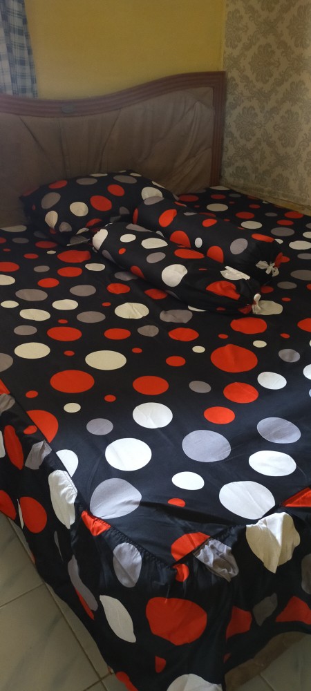 Sprei Rumbai ( Rempel ) 180x200 Motif Bunga