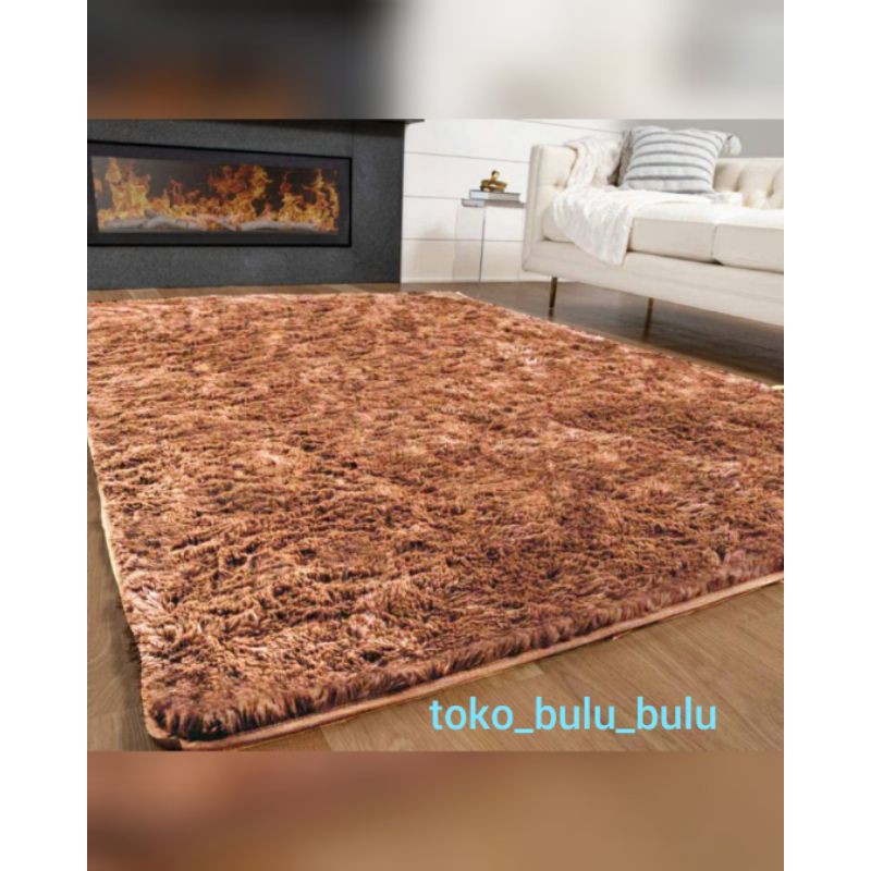 karpet bulu rasfur lembut dan nyaman ukuran 160×100×5cm,berat 1kilo