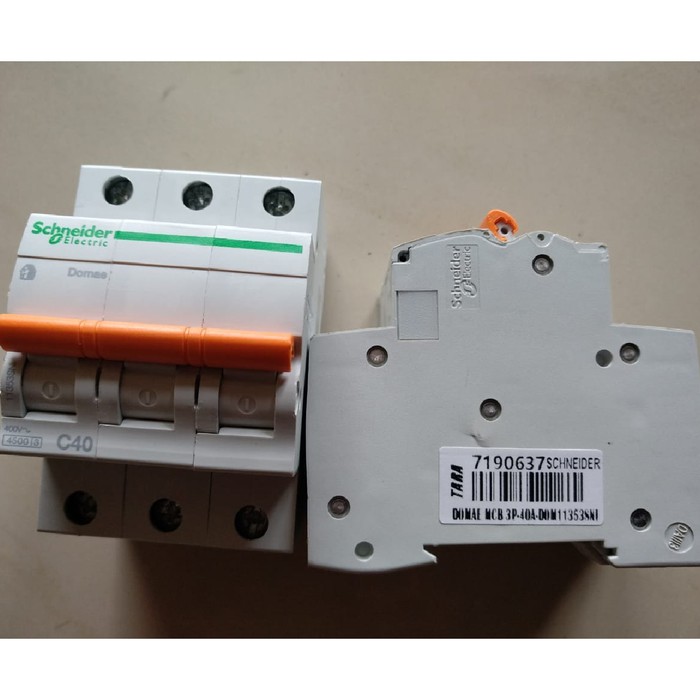 MCB Schneider Domae 3 phase  40 Ampere 7190637