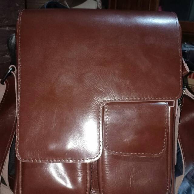 Kojo Garut- Tas slempang kulit pull up