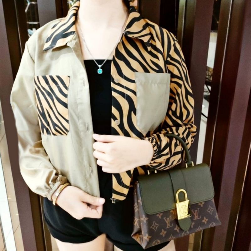 egafashion // POCKET SHIRT CROP TOP ZEBRA // KEMEJA 2 KANTONG  / KEMEJA TWO TONE MOTIF ZEBRA KOMBINA